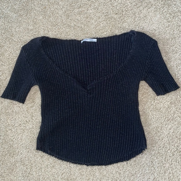 Zara wide v-neck croptop - Picture 1 of 2